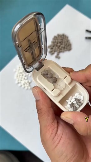 💊✨ Slice Smarter, Swallow Easier – The Pill Cutter You’ll Actually Love Using! Our Multifunctional Pill Cutter makes medication time smoother, safer, and travel-friendly — perfect for seniors, caregivers, pet owners, and busy lifestyles.✂️💼 | Zytra%0