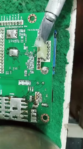 soldering tutorial. #soldering #solderingstation #smdsoldering #howtosoldering #solderingtutorial soldering tutorial,soldering,soldering tips,soldering for beginners,tutorial,soldering iron,basic soldering,soldering basics,soldering wires,desoldering,soldering techniques,soldering wires together,electronics soldering,desoldering tutorial,basic soldering tutorial,learn soldering,silver soldering tutorial,how to use soldering iron,soldering jewelry tutorial,how to use a soldering iron,soldering wi