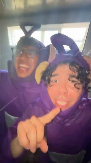 SHE KEEPS ON TEXTING ME? #stephanie