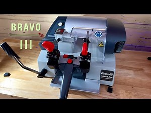 How to use amazing Bravo III key duplicator