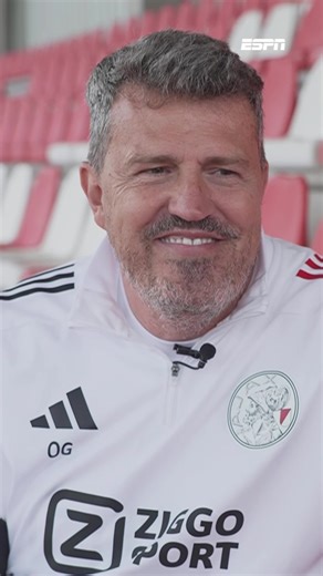 Óscar García is er zeker van dat Ajax volgend jaar kampioen gaat worden 👀🏆 #ajax #garcia #champion