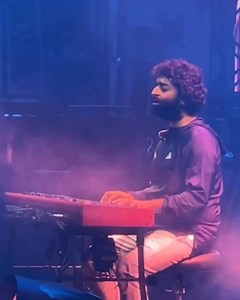 89K views · 10K reactions | Laal Ishq- Arijit Singh Live #arijitsingh #ArijitSinghLive #arijitsinghconcert | Arijitian Fans | Facebook