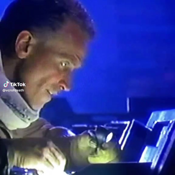 Peter Weller's Shocking Scenes in Screamers Movie