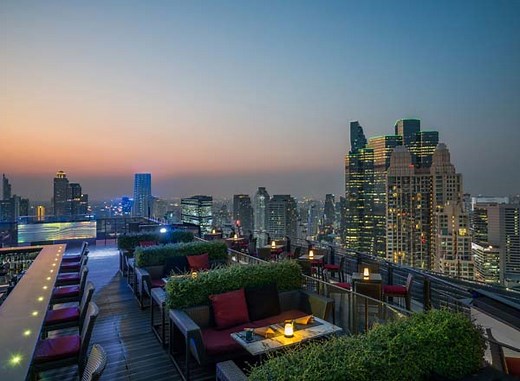 ZOOM Sky Bar & Restaurant - Rooftop Bar Bangkok