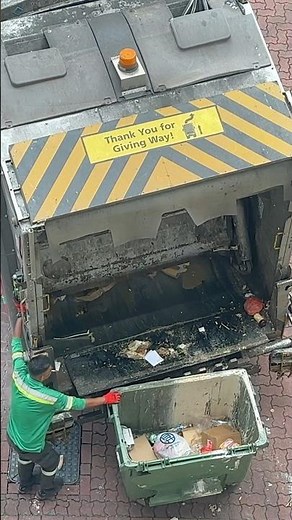 🔊 The sound of Garbage Truck CRUSHING waste! 🔊 #shorts