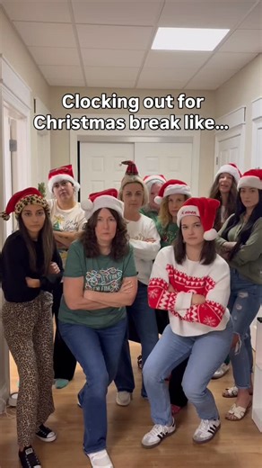 Wrapping up an amazing season of therapy and heading into Christmas break 🎄✨ So grateful for our families and team! See you after the holidays! #PediatricTherapy #TherapyLife #ClinicLife #WinterBreak | Connections Pediatric Therapies