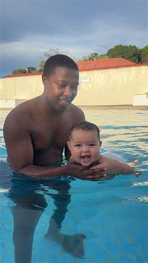 Sihle Dambuza on Instagram: "Pa & Wak Chronicles: Nkosana’s First Swim🏊🏽‍♂️"