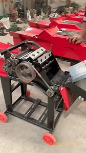 Kami ready kan mesin pencacah rumput Multifungsi Type VS-350 dengan kapasitas 500-700kg/jam dengan harga yang kami tawarkan 2.250.000 sudah full set komplit Mesin cacah type VS-350 Harga : 2.250.000 Voltage : Single Phase Electric Power : 4 kw Motor Speed : 2800r/m Capacity : 500-700 kg/jam Weight : 128 kg Overal Dimension :1150*920*750mm Freed Hopper Size:400*250 mm Melayani pemesanan dan pengiriman keseluruh indonesia. Dengan mata pisau berkualitas membuat mesin cacah TYPE VS-350 best seller d