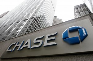 Chase tells credit card customer to fill out a W-9, or else her account will be closed: Money Matters
