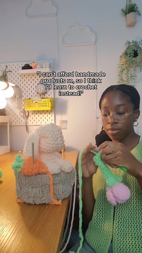 yeaaaa cuz here's the thing: if I'm giving you resources to do it yourself, then...do it yourself. but complaining about handmade art orices won't do #howtocrochet #howtosinglecrochet #crochettutorial #crochet #crochettok #plush
