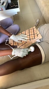 💡 O ultrassom terapêutico é um recurso importante na fisioterapia. Ele atua profundamente nos tecidos, ajudando a reduzir dores, diminuir inflamações e acelerar o processo de recuperação. 🩺✨ Além disso, contribui para relaxar a musculatura, melhorar a circulação e trazer mais conforto durante o tratamento. 💆‍♀️💨 🌟 Tecnologia a favor da sua reabilitação. #fisioterapia #edema #fisio #videoviralシviralシ2025 #fypシviralシ2024 | Saúde em casa- SEC