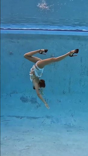 “Dreamlike Performance | Underwater Ballet”