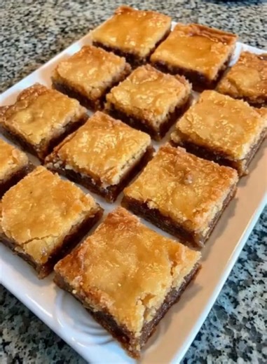 "I make this every Christmas and literally have to make it in the dead of the night and then hide it from my family if I want any of it to make it out of the house! Hahaha. Self control just doesn't exist when it comes to this stuff!" Recipe in First (c.o.m.m.e.n.t ).👇 | Simple Recipes