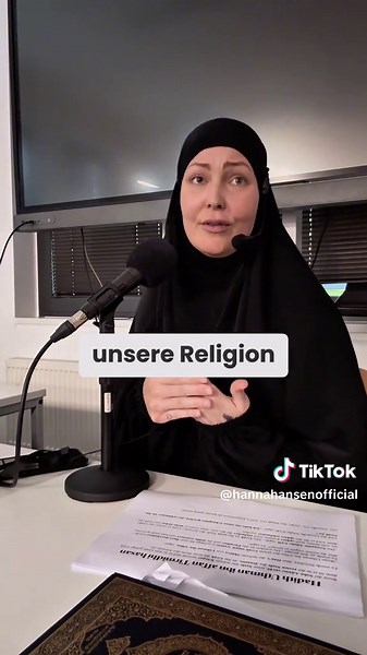 Wir kennen jeden Trend, jeden Star, jedes Drama. Aber unsere eigene Religion? Kaum. Es ist Zeit, umzudenken – bevor der Verlust größer wird als wir tragen können. #islam #Berlin #Konvertierung #HannaHansen #SpiegelTV