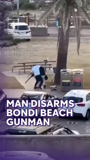 Bondi Beach Shooting: Heroic Man Disarms Attacker