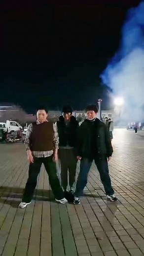 #三人组 黑黑胖胖的我😄你们还认得出来吗😂😂作品好不好不重要，最主要是玩的过程，笑的肚疼😂😂🤣🤣@抖音小助手