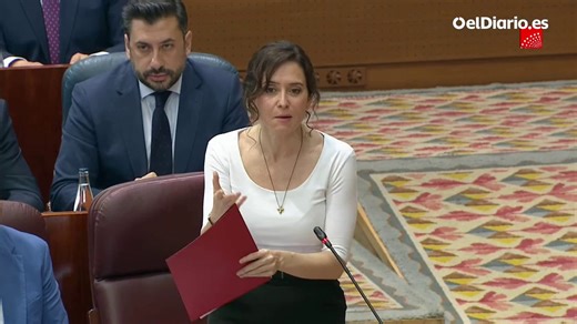 Esta señora representa todo lo malo que se puede ser en política. Es un cáncer para la sociedad.