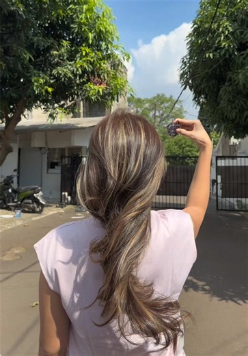 Haircare Routine: Transforming Hair After Becoming a Flight Attendant