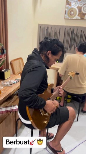 Casual Jam Session with Guitars and Keyboard