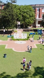 The #ClassOf2028 joined us on campus two weeks ago, and our campus community wasted no time welcoming the newest Bobcats to the family! Learn more about our first-year class: https://bit.ly/3TvPYsf | Georgia College & State University