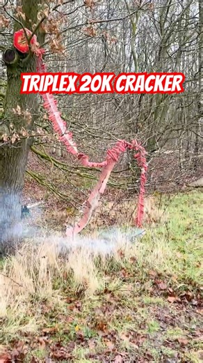 20K Celebration Crackers : Triplex #fireworks #pyrotechnica #pyro