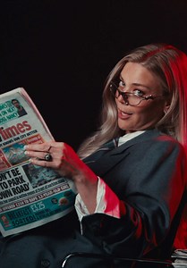 Hot girls, high heels, in a video 👠 #moremoremore #beckyhill #beckyhillofficial