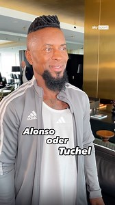 Wirtz oder Musiala? Currywurst oder Weißwurst? Entweder…oder…mit @zeroberto 🙌🏼🔥 Heute in der Leverkusen vs Bayern Edition ⚔️ 🔜 Am Samstag trifft Leverkusen auf den Verfolger Bayern. Das Topspiel um Platz 1 seht ihr am Samstag um 17:30 Uhr live auf Sky!🍿 🎙️ via @mara.mones #SkyBuli #TopSpiel #B04FCB #Bundesliga #ZeRoberto #Interview #EntwederOder #Funny #Lustig #FCB #Bayern #BayernMünchen #Bundesliga #Fussball #Reel #Feed #Reels #ExplorePage #Reels #NewReels #Viral #Video | Sky Sport DE