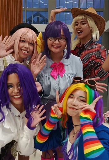 MLP Cosgroup with my girls!! • Rainbow Dash: Me! Twilight: @hana Rarity: @dia⁷ Fluttershy: @Tine Applejack: @lae • TAGS #cosplay #cosplayersfyp #fypシ #mylittlepony #mylittleponyfriendshipismagic #mylittleponyequestriagirls #mylittleponycosplay #rainbowdash #twilightsparkle #applejack #rarity #fluttershy #pinkypie #mlp #trending