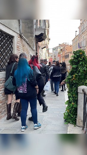 60K views · 1.1K reactions | The Bush That Strikes Again  #prank #laughing #funnyposts #funnyvideos #incredible #comedy #happy #fun #comedia #fypシ゚ #videooftheday #AmaZing #reels #reaction #prankvideo #shortsfeed #laughter #justforfun #viralpage #beautiful | Tourmeka | Facebook