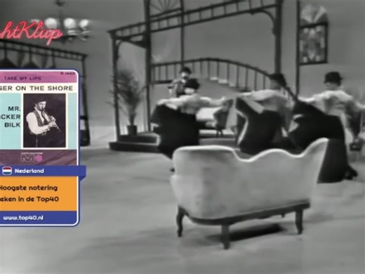 Mr Acker Bilk 1962 - Stranger On The Shore ... 🎧 Watch full this song: https://goodies.oldiesclassic.org/mr-acker-bilk-1962-stranger-on-the-shore?utm_source=facebook&utm_medium=preel&utm_campaign=topoldieshits | Top Oldies Hits