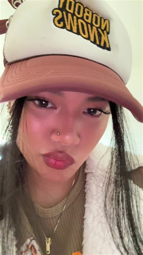 Ashley (@ashleyluzon)’s videos with What's the Use? - Mac Miller