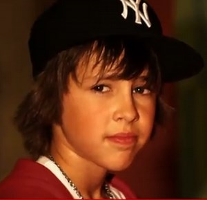 Le « si jeune » Jacob part en tournée - Hollywoodpq.com