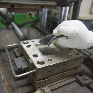 Compression Molding: Definition, Importance, How It Works, and Advantages