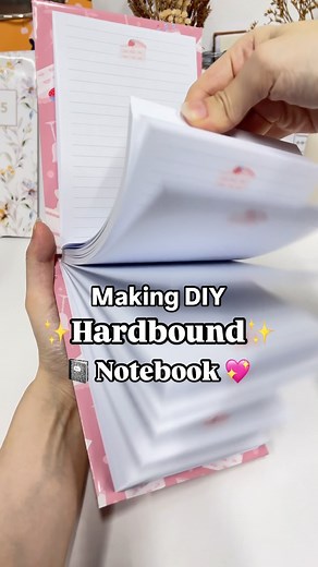 Planify Pro - Planner Design Program on Instagram: "Making a DIY Hardbound Notebook✨💖 And it also lays flat 🥳📓 Materials & Equipment: - 80gsm Paper - Chipboard - White Glossy Sticker Paper - PVA Glue This notebbok template has been made and exported from Planify Pro. If you’re a seller interested in using the templates commercially, check out the business plan ✅ it comes with 500+ patterns, graphics, fonts, templates and more 💖"