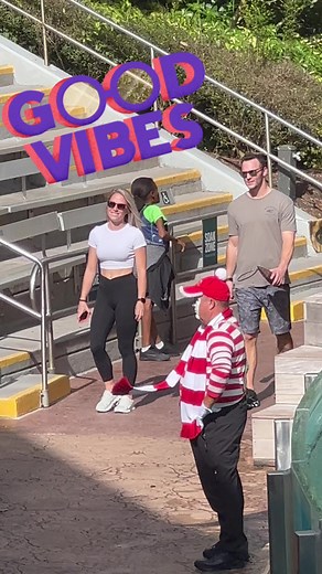 2.7M views · 10K reactions | #mimeweek #mimes #funnymime #seaworldmime #seaworld #seaworldorlando #seaworldparksandentertainment #seaworldparks #visitorlando #visitflorida #orlandoflorida #orlando #florida #amusementpark #themepark #adventuresthatrock #adventure #madeyoulaugh #silly#makingfunof #noidea #clueless #Dean #worldfamousmime #deantheseaworldmime | Adventures That ROCK | Facebook