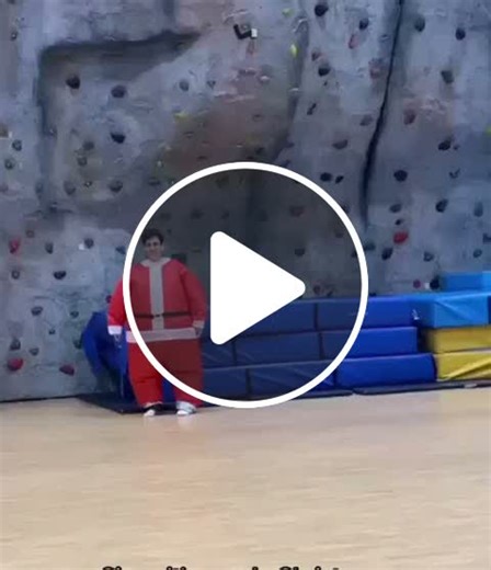 Bringing back the funniest moments! Merry Christmas everyone! 🎄 #FunnyClips #HolidayLaughs # - NewsBreak