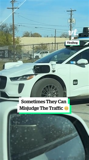 A self-driving taxi caused a jaw-dropping scene when it drove across multiple lanes of traffic, leaving drivers scrambling and chaos in its wake. Footage shows the autonomous vehicle navigating unpredictably, cutting off cars, and creating a tense, surreal moment on the road. While Waymo’s technology aims for safety and efficiency, this incident highlights the challenges still faced by self-driving cars in real-world traffic. Drivers and passengers alike were shocked, and the clip quickly went v