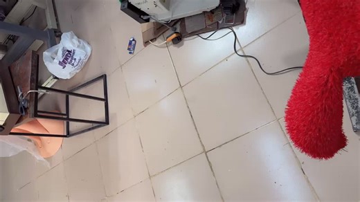 Tokunbo (not brand new) Electric and manual Singer Model :201k Straight stitch only Heavy Duty Semi industrial Sews all fabrics including leather ACCESSORIES Ruffler foot Gather foot Needles Seam ripper Bobbins Zipper foot Roll hem foot Price:130,000