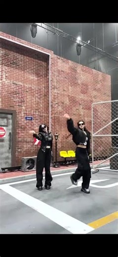 Click Clack #kpop #wouldyouratherhardestchoicesever #blackpink #butifyoucloseyoureyes