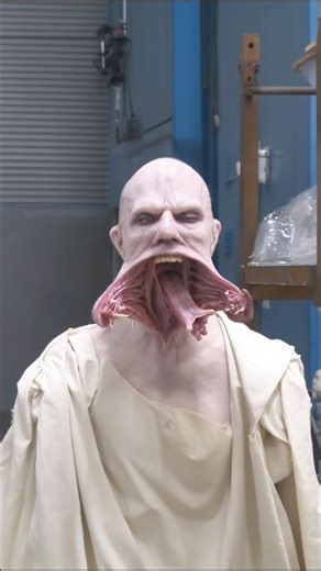 Crazy practical effects behind the Reapers from "Blade 2"!