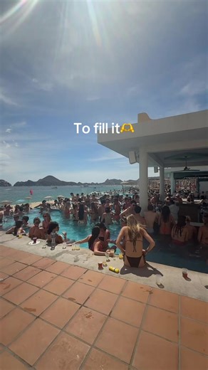 pool bar 4ever 💘💘#springbreak #cabo | inflatable pool bar
