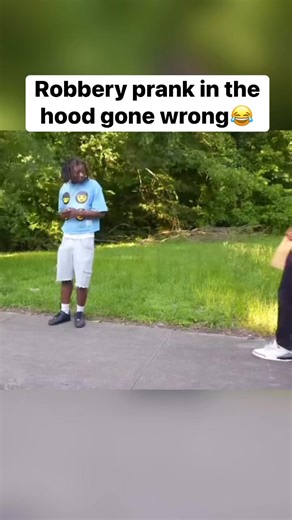 Robbery prank in the hood gone wrong😂🔥 #prank #fyp #funny | mediaplugg