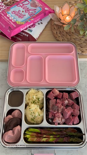 Tyler Yan on Instagram: "Today’s lunchbox was herb-crusted prime rib with creamy truffle mashed potatoes, prosciutto wrapped asparagus, @sweetlorens Barbie™ heart-shaped cookies and Fudgy Brownie cookies, with a side of au jus. #SweetLorensPartner #LetsPackMyDaughtersLunch #TylerYan #BentoBox #ValentinesDayLunchbox @2026 Mattel"