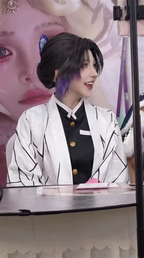 Hướng dẫn cosplay Shinobu từ Kimetsu no Yaiba