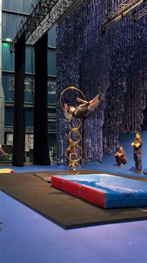 satisfaction level: ♾️ #TWASCirque | Cirque du Soleil