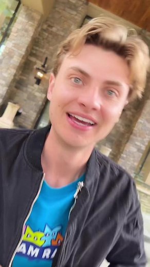 Just vibing with the squad! #teamrar | team rar