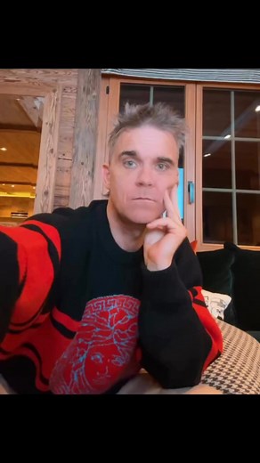 To see Robbie Williams latest thoughts… they’re in the comments below… #robbiewilliams | Robbie Williams Fanfest