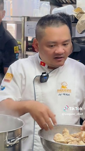 Cách Nấu Phở Bò: Lụm Bí Kíp Làm Nước Dùng Phở Tại Quốc Gia