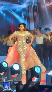Karisma Kapoor turns heads as she walks the ramp, radiating elegance and timeless beauty😄😍 . . . . #karismakapoor #karishmakapoor #rampwalk #bollywood #bollywoodupdates (Karisma Kapoor, Bollywood) | Glamblitz