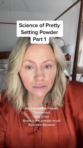 Proper Application of Loose Setting Powder for Under Eyes